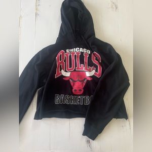 Chicago Bulls Sweater and Cropped Hoodie Bundle